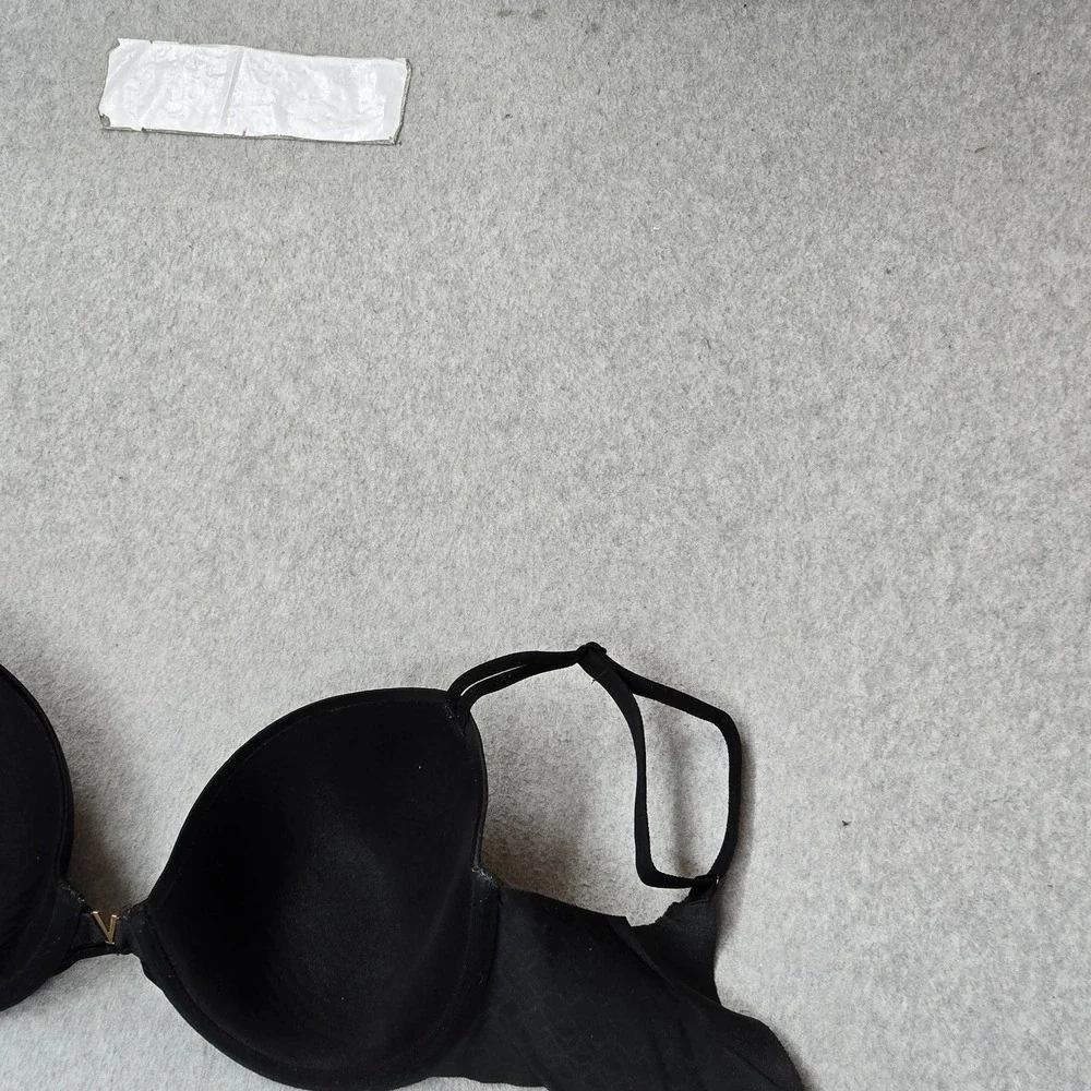 Victoria's Secret Women Bra 32DDD Black T Shirt Lined Demi Underwired Strap